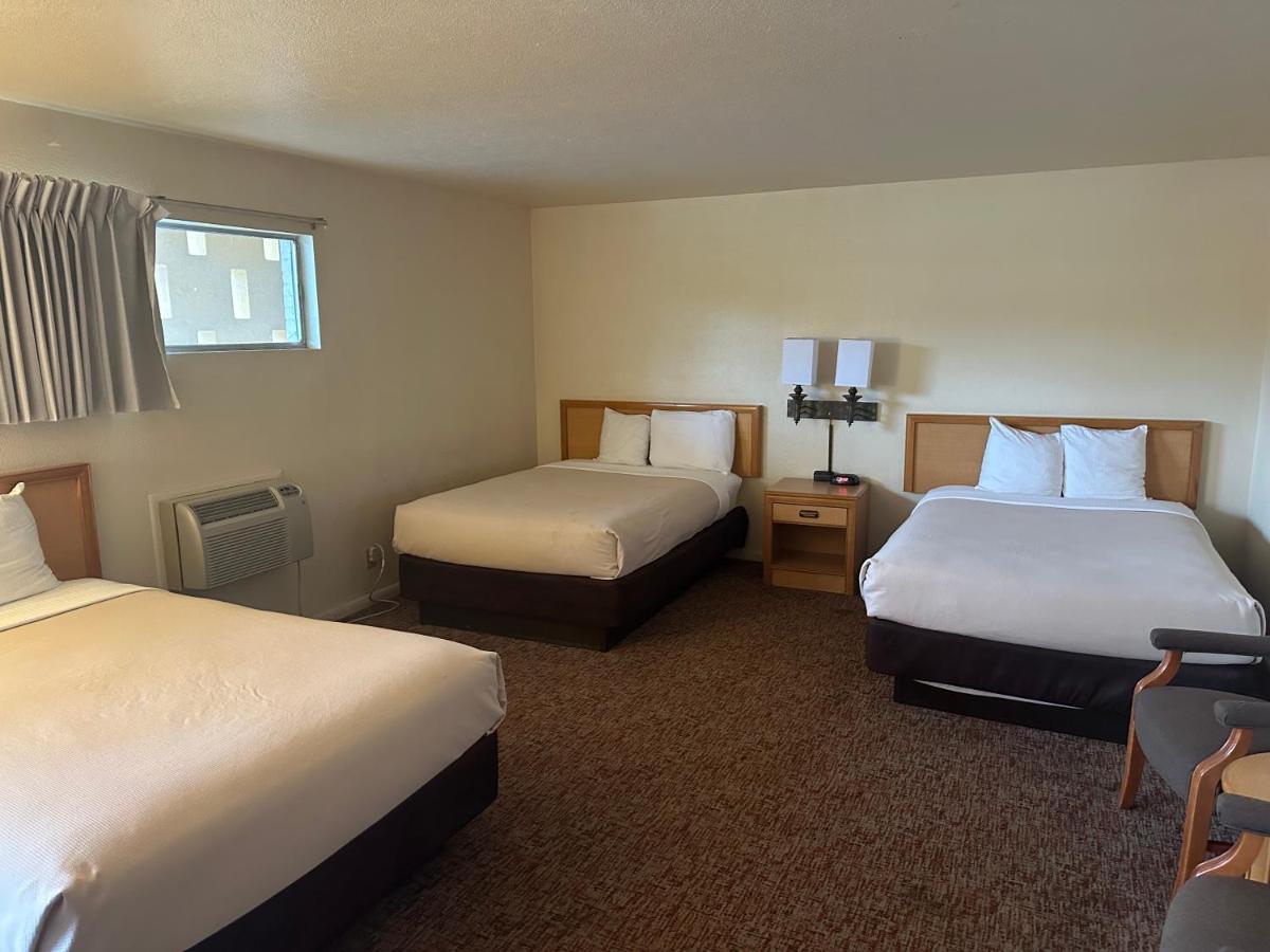 Big Bend Traveler'S Inn Great Bend Zewnętrze zdjęcie